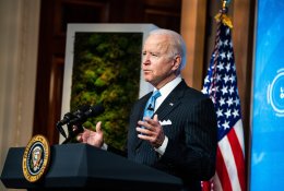 J. Bidenas siūlys didinti turtingiausiųjų investavimo pajamų mokestį