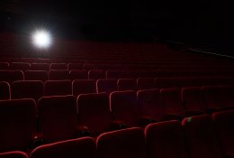 Festivalis „Kino pavasaris“ grįžta į kino teatrus – dar nerodyti filmai ir pasiilgtas kino salės jausmas
