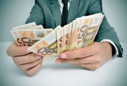 6 sėkmingų žmonių įpročiai, kurie padeda taupyti ir nesukti galvos dėl pinigų