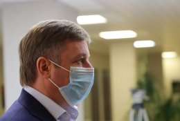 R. Karbauskis abejoja siūlymu į Seimą leisti kandidatuoti nuo 21 metų: jų gyvenimiška patirtis labai menka