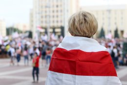 ES dėl priverstinio lėktuvo nutupdymo išplėtė sankcijas Baltarusijos represijos aparato atstovams