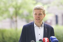 R. Šimašius: mokesčių mokėtojai neturėtų subsidijuoti skiepytis atsisakiusių įmonių darbuotojų testavimo
