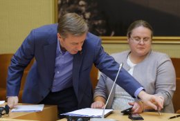 Seimo Statute siūloma įteisinti šešėlinę Vyriausybę
