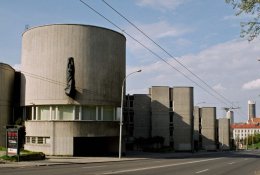 Valstybinė įmonė skendi milijoninėse skolose, bet kai kurių darbuotojų mėnesinis atlygis siekia net 18 tūkst.