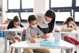 Ugdymo įstaigos galės pačios spręsti, kada sustabdyti kontaktinį ugdymą