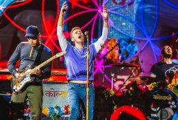 Grupė "Coldplay" paskelbė ekologišką turą, kuriame elektrą gamins šokantys gerbėjai