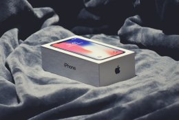 Išmaniųjų telefonų ir žaidimų konsolių gali tekti palaukti ilgiau nei ateis Kalėdų senelis