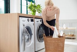 Drabužiai, kuriuos prižiūrėti sudėtingiausia. Kokie jie yra ir kaip išvengti klaidų juos skalbiant