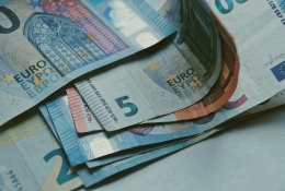 Pensijos ir išmokos 2022 metais: ką svarbu žinoti negalią turintiems žmonėms?