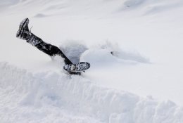 Žiema – traumų metas: ką svarbu žinoti paslydus ir susitrenkus galvą?