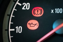 Užsidegė tepalo lemputė: ką daryti ir kada susirūpinti?