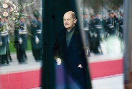 O. Scholzas: V. Putinas nori pakeisti Europos geografiją