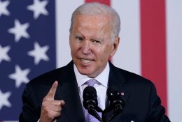 J. Bidenas: „pasaulis patrauks Rusiją atsakomybėn“ dėl Ukrainos puolimo