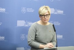 I. Šimonytė sako, kad likusių COVID-19 ribojimų kol kas atšaukti neplanuojama: atvejų skaičius dar pakankamai didelis