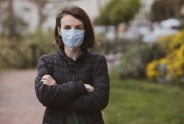 Nuo šiol į renginius – be respiratorių, bet su medicininėmis kaukėmis