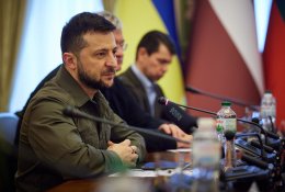 V. Zelenskis: nepaisant kelių Ukrainos kariuomenės pergalių, situacija išlieka įtempta