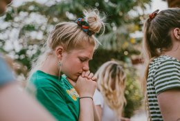 Psichologė: kaip paaugliui padėti ugdyti pasitikėjimą savimi