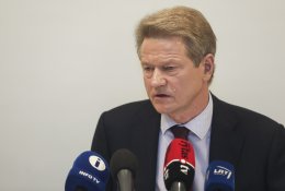 Konstitucijos pataisa vėl leis R. Paksui siekti prezidento, Seimo ar Vyriausybės nario pareigų
