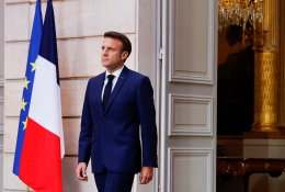 E. Macronas ragina kurti „Europos politinę bendriją“ šalia ES