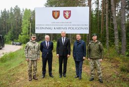 A. Anušauskas: nors Rusija sparčiai eikvoja savo resursus, karas Ukrainoje iš viso gali tęstis kalendorinius metus