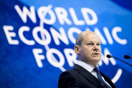 O. Scholzas: šeštasis sankcijų paketas Rusijos ekonomiką „nublokš dešimtmečiais atgal“