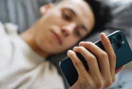Programėlės ramesniam miegui: nuo ekrano šviesos valdymo iki knarkimo įrašymo