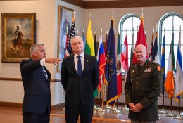 Nesutaria, kaip reikėtų išeiti iš Kaliningrado tranzito krizės: valdančiųjų stovykloje skirtingi požiūriai, skamba raginimai prezidentui