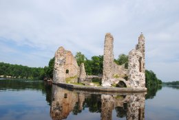Turizmas kaimyninėse šalyse: kokias įdomybes siūlo miesteliai prie upių?
