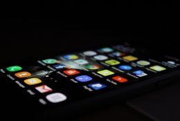 Prisikaupė nenaudojamų programėlių? Ekspertas atskleidžia, kodėl verta jas kuo greičiau ištrinti