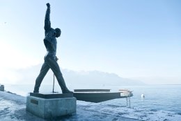 Freddie Mercury kelias į šlovę prasidėjo tolimoje saloje