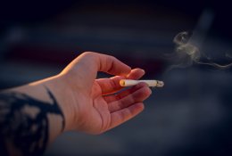 Žalingus įpročius pirmiausia išduoda oda: kodėl rūkaliai atrodo daug vyresni, nei yra iš tiesų?