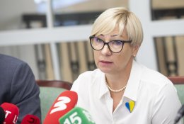 Švietimo atstovai sukritikavo ministerijos siūlymą užsienio kalbos pamokas vesti nuotoliu: ieškoma alternatyvų, bet žodžiai lieka žodžiais