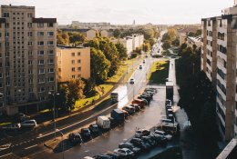 Įstatymo pataisa padės gyventojams daugiabučių kiemuose įsirengti automobilių stovėjimo aikšteles