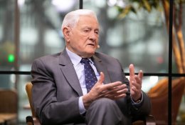 V. Adamkus: diplomatinis sprendimas Ukrainos kare yra beveik neįmanomas