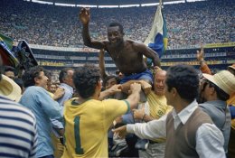 Anapilin iškeliavo futbolo karalius Pele: prisiminkime gražiausias jo karjeros akimirkas (VIDEO)