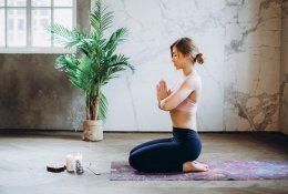 Joga namuose: patarimai, nuo ko pradėti ir kaip pasiruošti neišlaidaujant