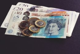 Rekordiškai daug britų yra priklausomi nuo pašalpų