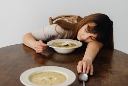 Maistas ir miegas – kaip tai susiję?