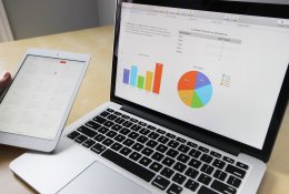 Finansų ekspertė: kaip tvarkyti savo finansus, kai tau 20 ir kaip – kai 50 metų?