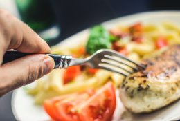 Augalinės kilmės alternatyvos – ar jos gali atstoti tikrą mėsą?