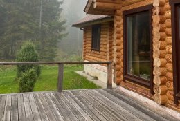 Medinių terasų priežiūra ir restauravimas – žingsnis po žingsnio