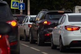 Sunkumai siaurose gatvėse – kas kaltas, kai nepavyksta prasilenkti