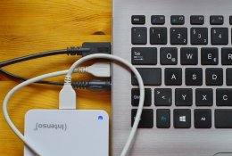 Nepatikėkite savo duomenų tik vienam įrenginiui: ekspertas pataria, kaip saugoti duomenų atsargines kopijas