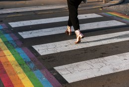 Vilniuje bus atnaujinta dažais užtepta LGBTQ+ spalvų perėja