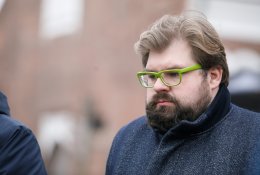 Vaikų seksualiniu prievartavimu ir tvirkinimu kaltinamas buvęs Seimo narys K. Bartoševičius siunčiamas į teismą: prokurorė tikina, kad kaltei pagrįsti duomenų pakanka