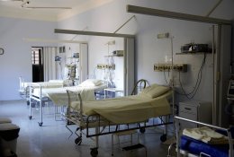 Ragina stabdyti Raseinių ligoninės vadovo konkursą: jei merui rūpi gydymo įstaigos ateitis, jis turėtų išgirsti medikus