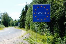 Latvija atšaukia pasieniečius iš atostogų dėl padėties pasienyje su Baltarusija