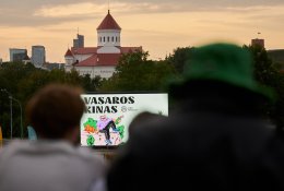 Nemokamų filmų sezoną Vilniuje „Vasaros kinas" uždarys po TV bokštu: žiūrovų lauks kino ir muzikos sintezė