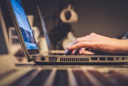 Kas sukūrė internetą ir kaip atrodė pirmasis „WWW“ puslapis?