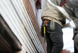 Lietuvoje papildomą darbą dirbančiųjų mažėja